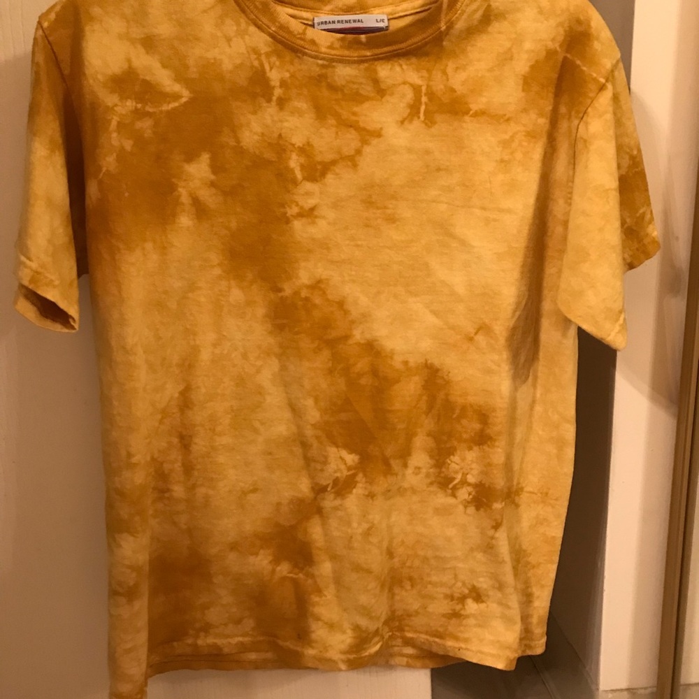 Urban Outfitters - Urban Renewal Gold Tie-Dye Tee - Picture 3 of 7